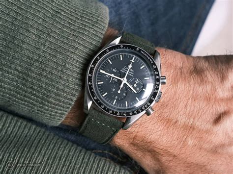 omega speedmaster lug to lug distance|omega speedmaster strap guide.